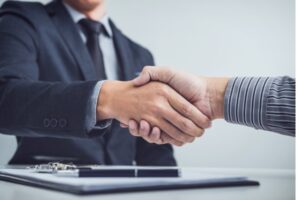 Impulsa tu negocio: préstamos sin complicaciones para empresarios latinos