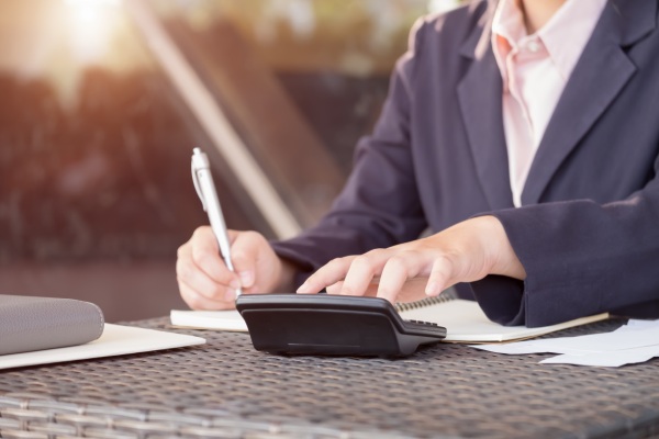 Factores que los bancos evalúan para aumentar su línea de crédito | Phone: +1 (786) 539-3040