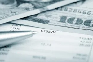 Cómo calcular el costo total de un préstamo fácil: guía práctica latina
